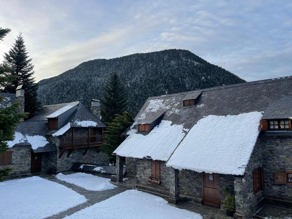 Baqueira 1500 Pie De Pistas Apartamento Cuilas Naut Aran Екстер'єр фото