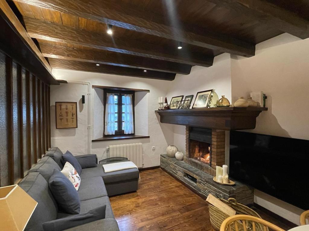 Baqueira 1500 Pie De Pistas Apartamento Cuilas Naut Aran Екстер'єр фото